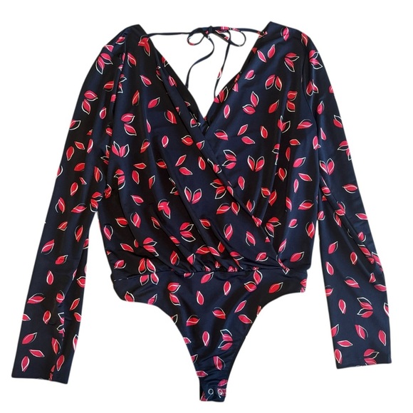 Express Bodysuit Medium Black Red Leaf Print Wrap Long Sleeve - Picture 2 of 6